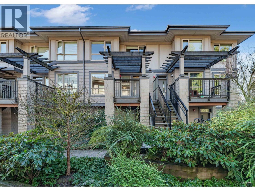 11 3231 Noel Drive, Burnaby