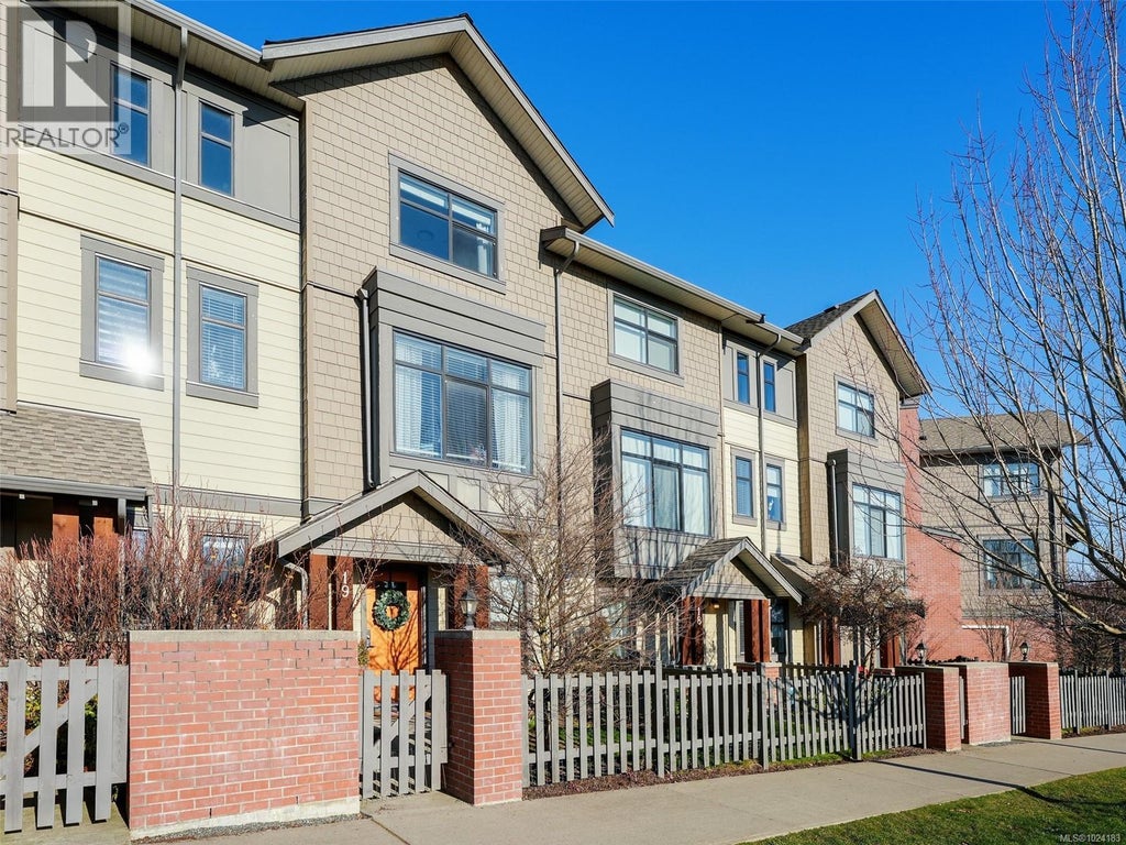 19 350 Latoria Boulevard, Colwood