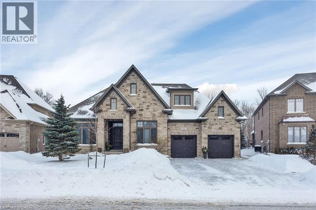 44 Pioneer Ridge Drive, Kitchener