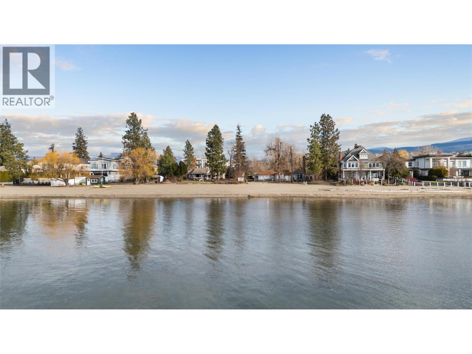 4158 Lakeshore Road. Kelowna, British Columbia