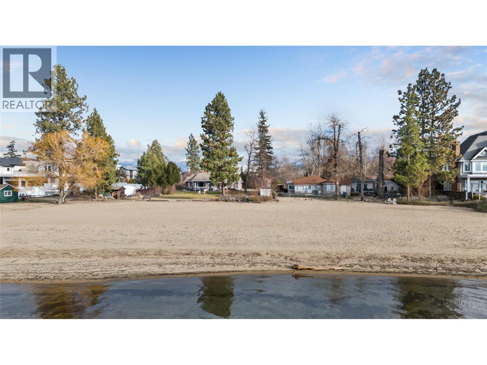 4158 Lakeshore Road. Kelowna, British Columbia