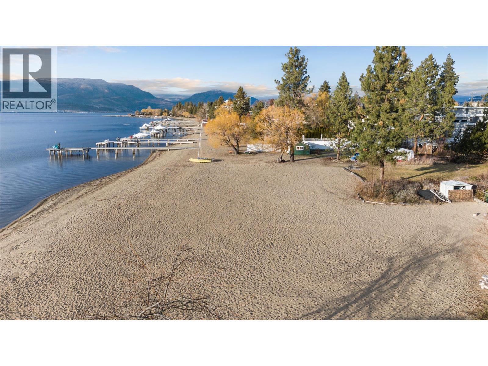 4158 Lakeshore Road. Kelowna, British Columbia