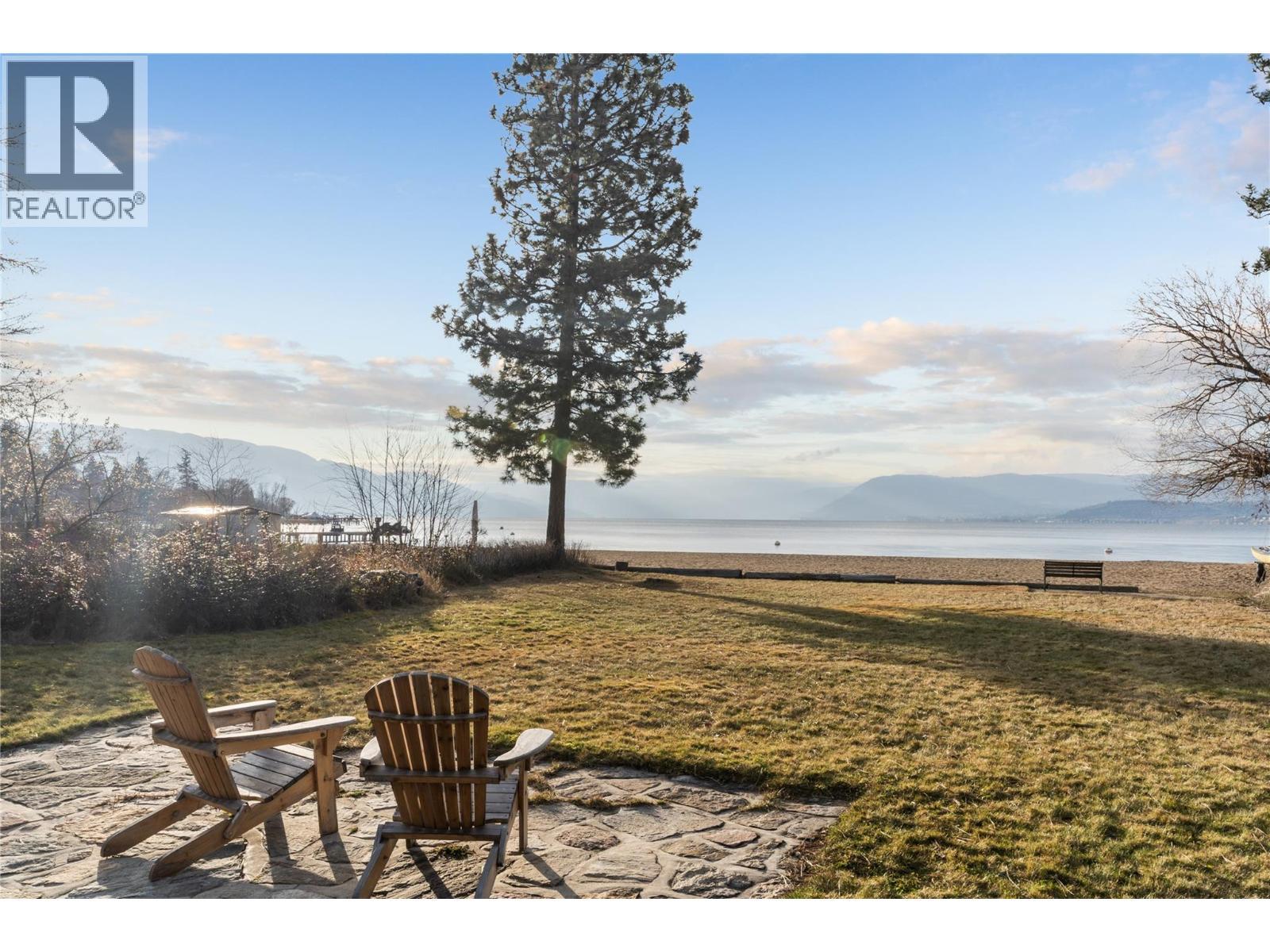 4158 Lakeshore Road. Kelowna, British Columbia