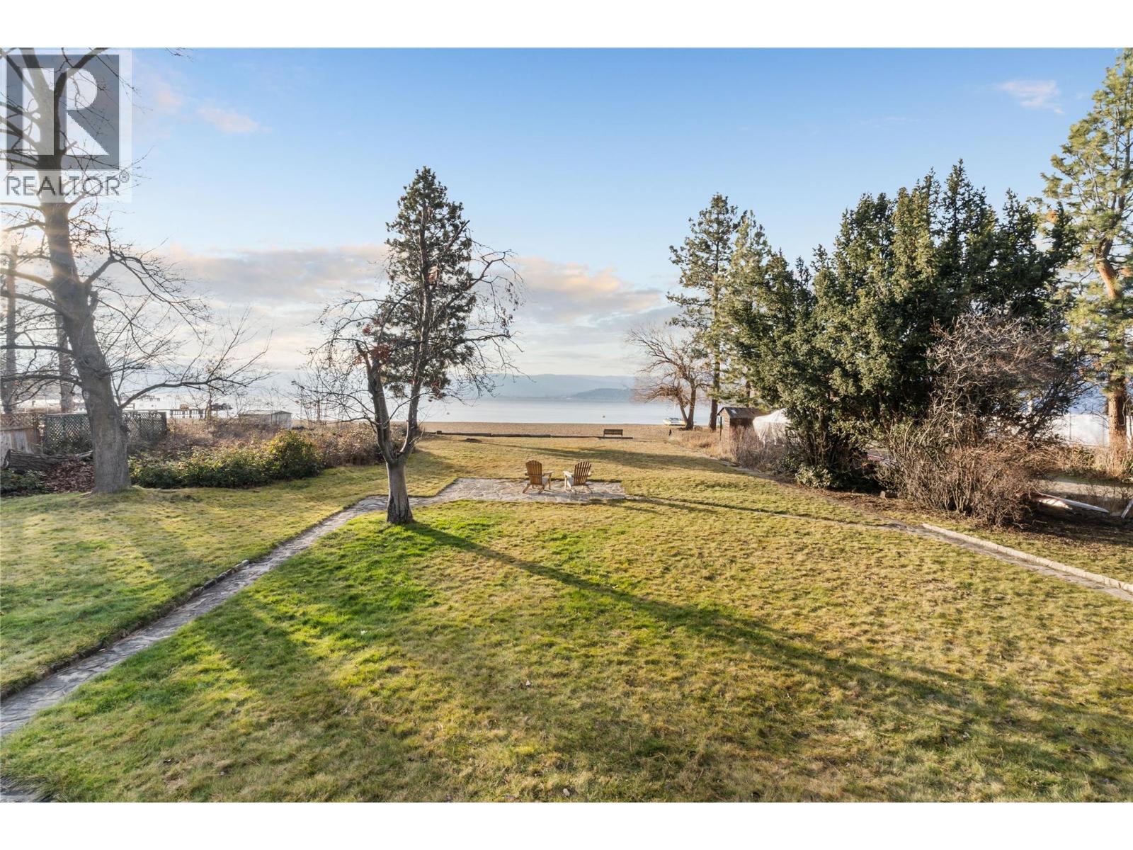 4158 Lakeshore Road. Kelowna, British Columbia