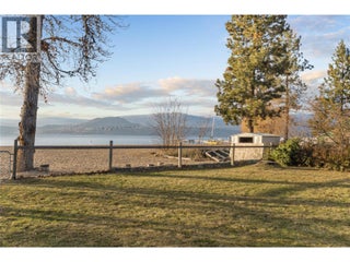 4158 Lakeshore Road. Kelowna, British Columbia