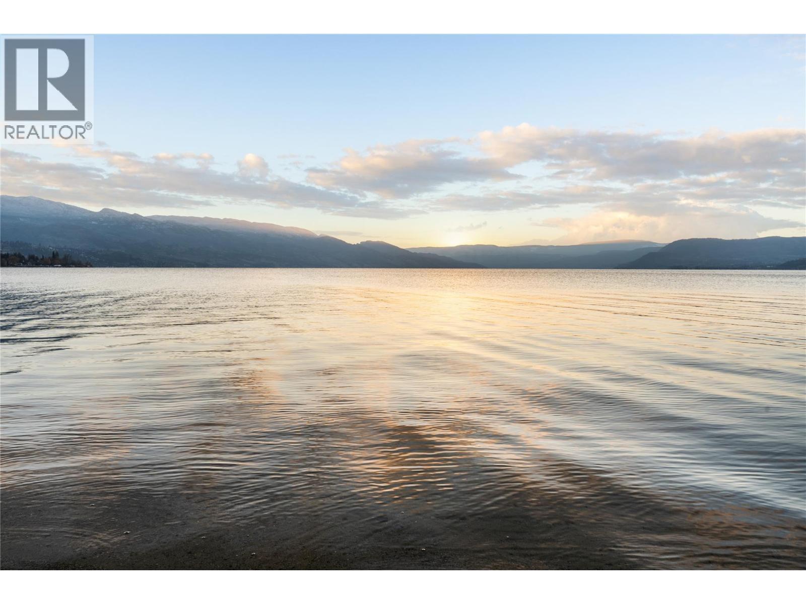 4158 Lakeshore Road. Kelowna, British Columbia