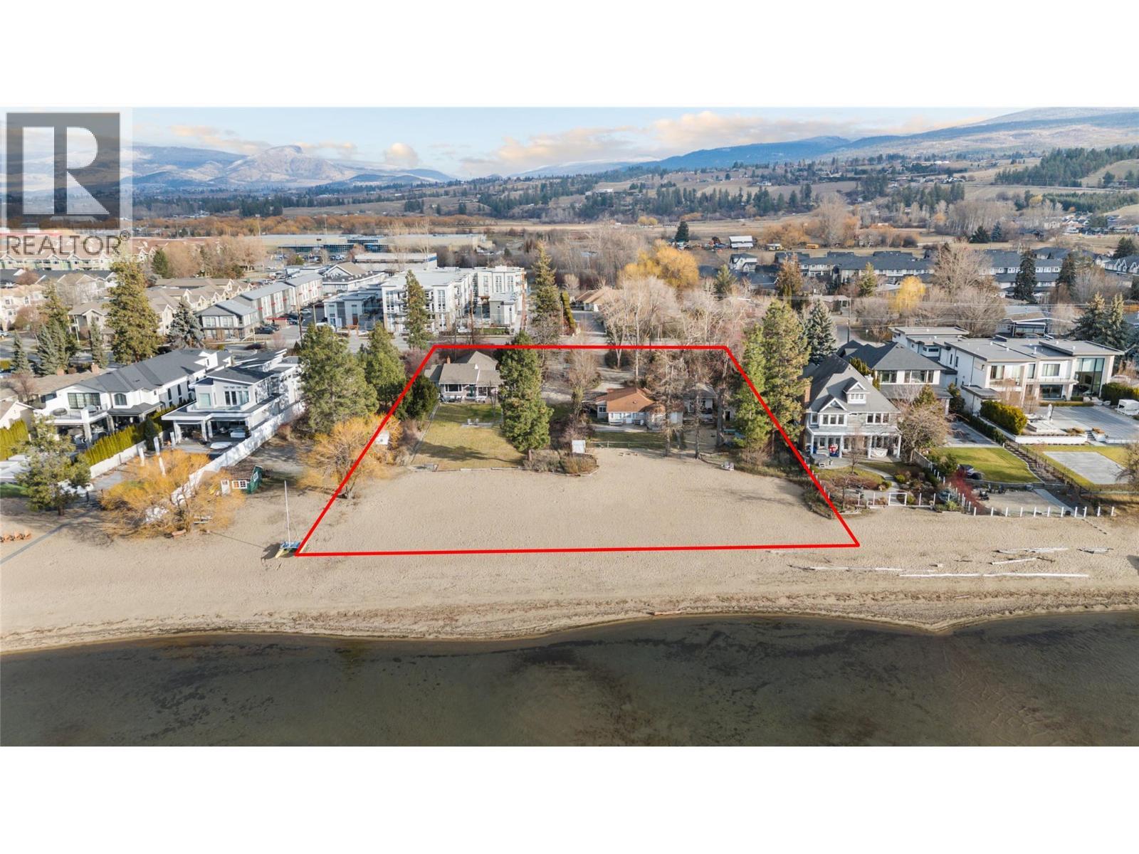 4158 Lakeshore Road. Kelowna, British Columbia