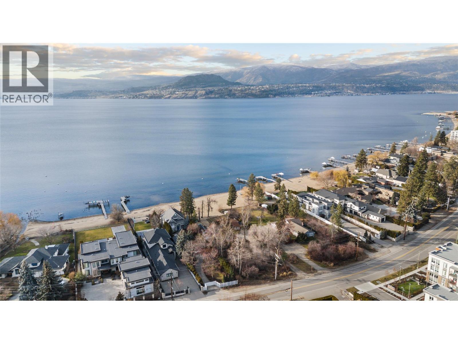 4158 Lakeshore Road. Kelowna, British Columbia