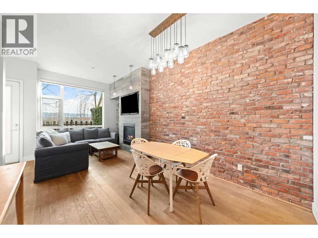 28 230 Salter Street, New Westminster