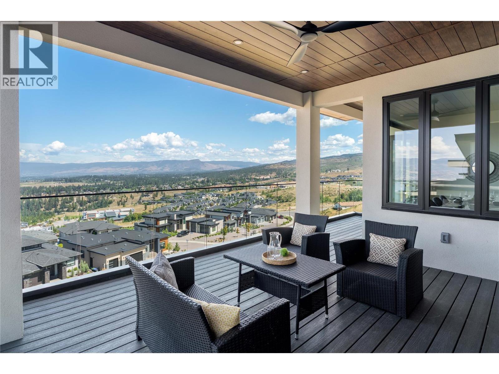 1016 Emslie Street. Kelowna, British Columbia