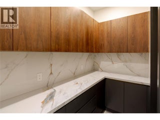 1016 Emslie Street. Kelowna, British Columbia