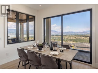 1016 Emslie Street. Kelowna, British Columbia