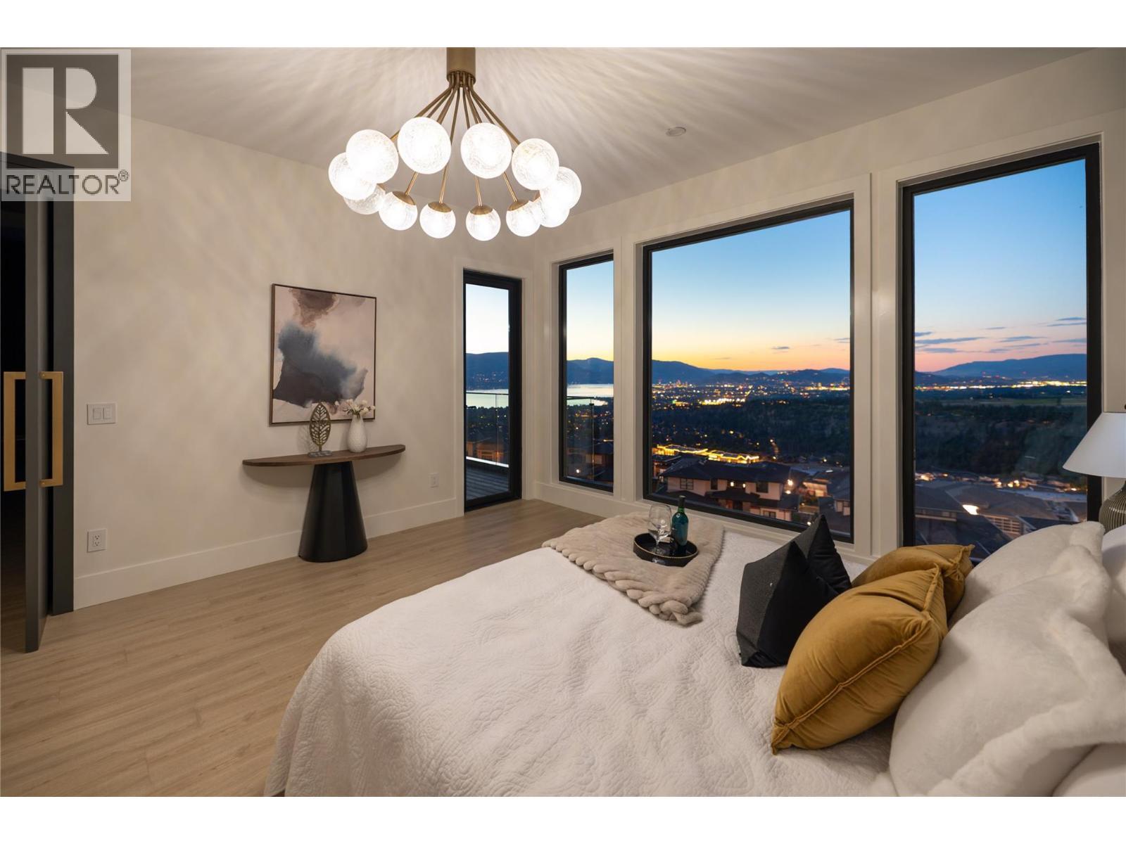 1016 Emslie Street. Kelowna, British Columbia