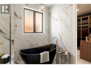 1016 Emslie Street. Kelowna, British Columbia