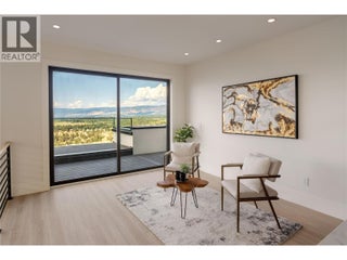 1016 Emslie Street. Kelowna, British Columbia