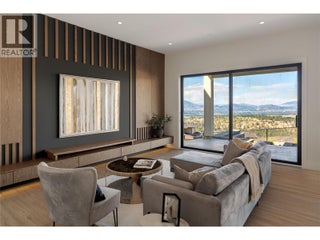 1016 Emslie Street. Kelowna, British Columbia