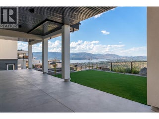 1016 Emslie Street. Kelowna, British Columbia