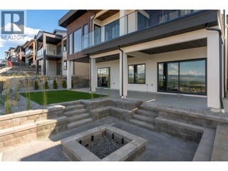 1016 Emslie Street. Kelowna, British Columbia
