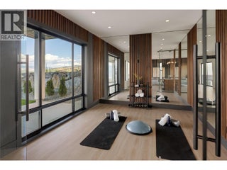 1016 Emslie Street. Kelowna, British Columbia