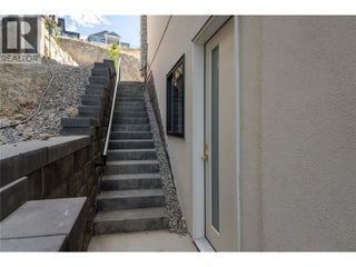 1016 Emslie Street. Kelowna, British Columbia