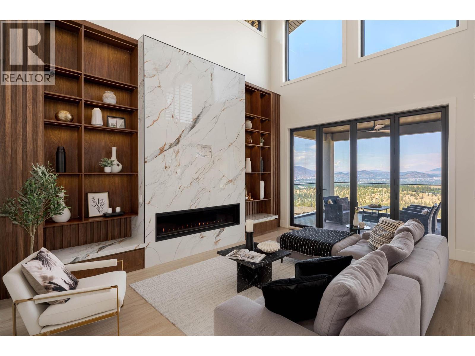 1016 Emslie Street. Kelowna, British Columbia