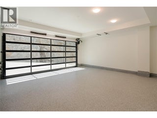 1016 Emslie Street. Kelowna, British Columbia