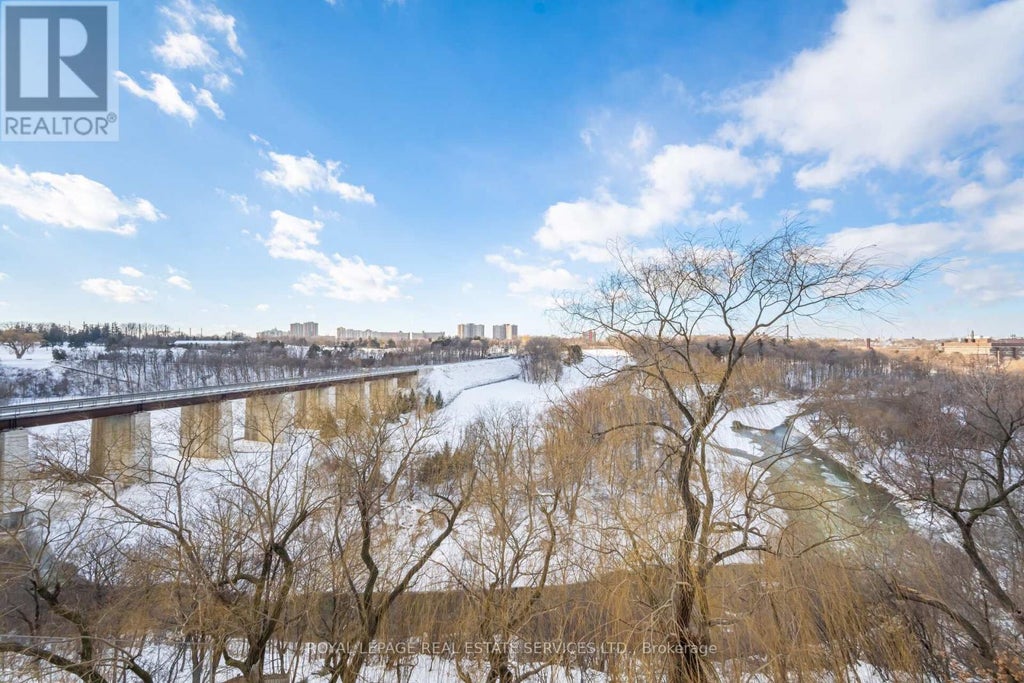 711 - 2464 Weston Road, Toronto (weston)