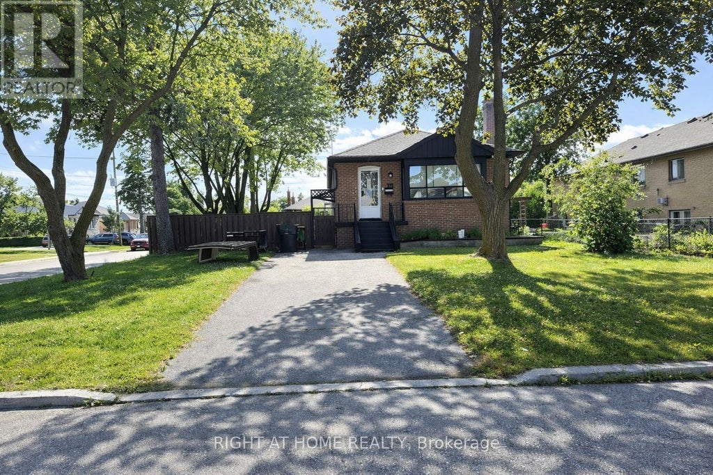 70 Bunnell Crescent, Toronto (downsview-Roding-Cfb)