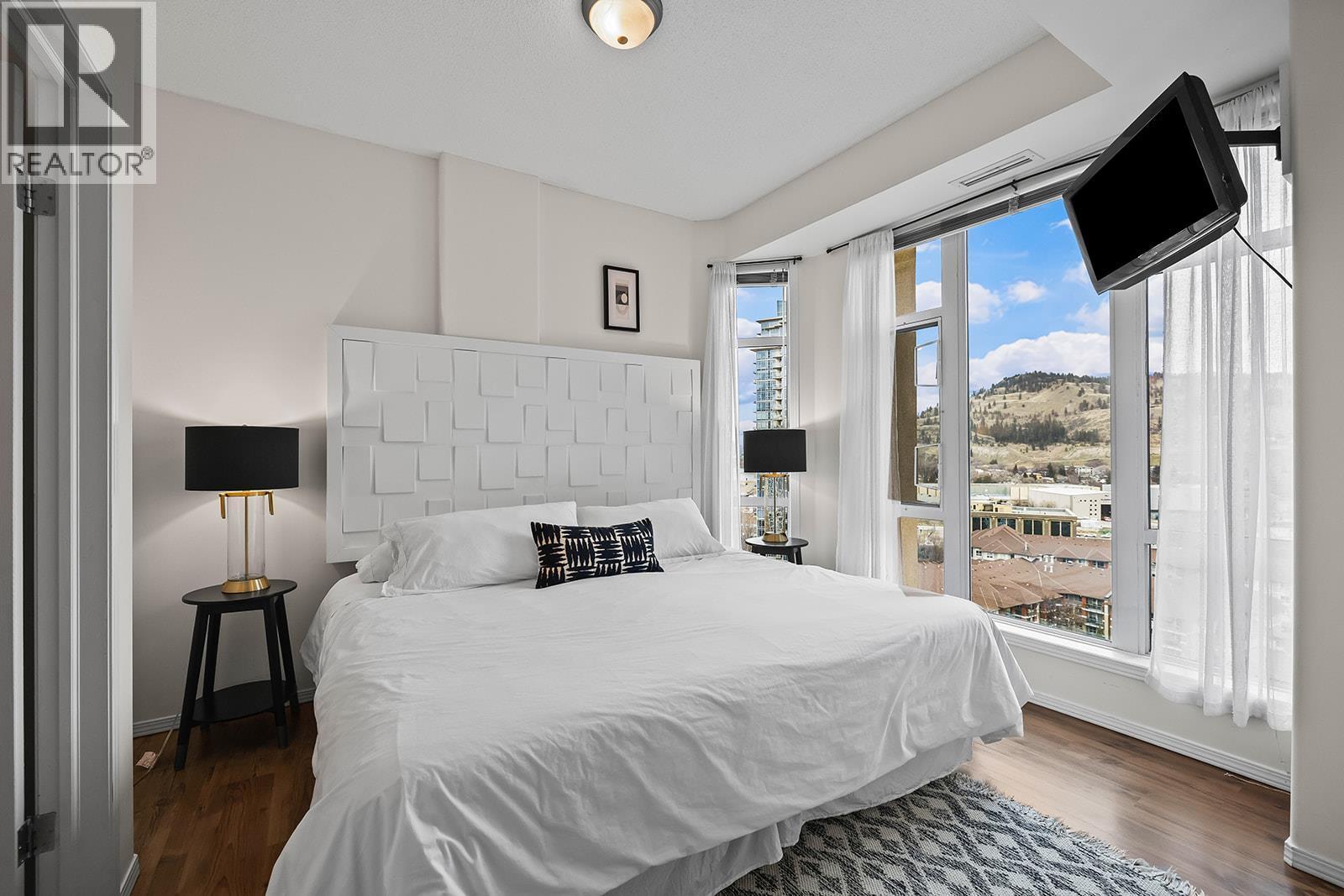 1128 Sunset Drive Unit# 1404. Kelowna, British Columbia