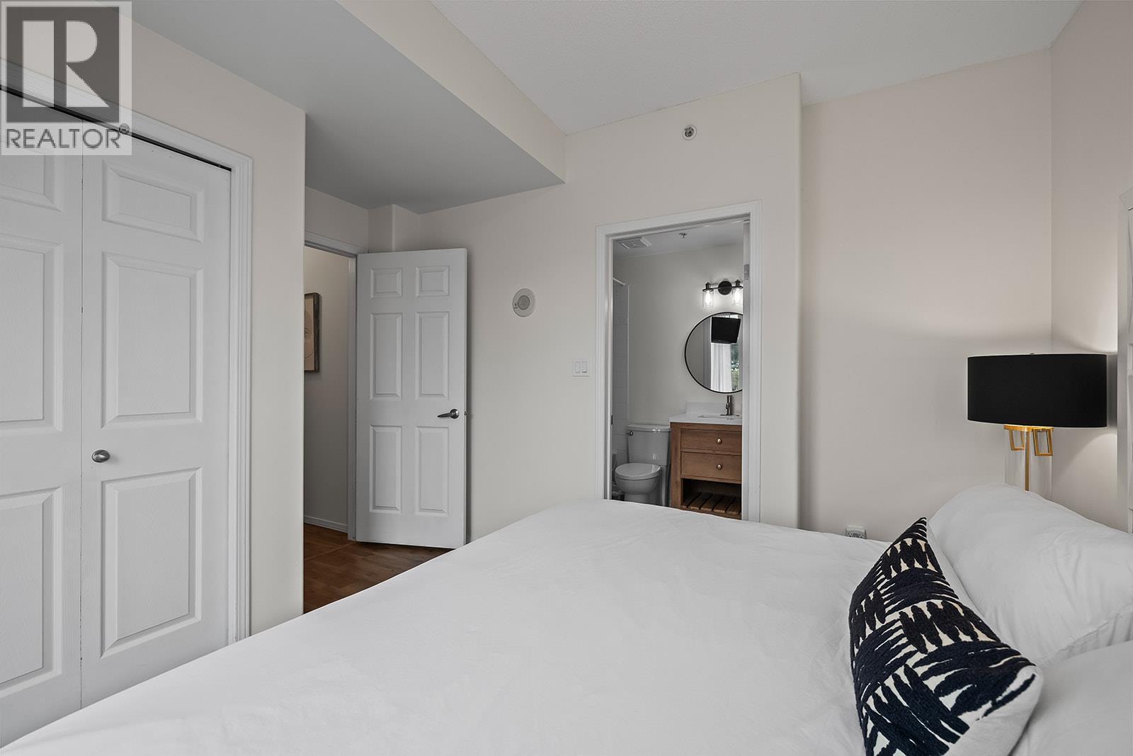 1128 Sunset Drive Unit# 1404. Kelowna, British Columbia