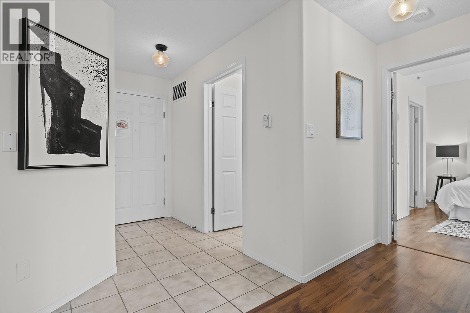 1128 Sunset Drive Unit# 1404. Kelowna, British Columbia