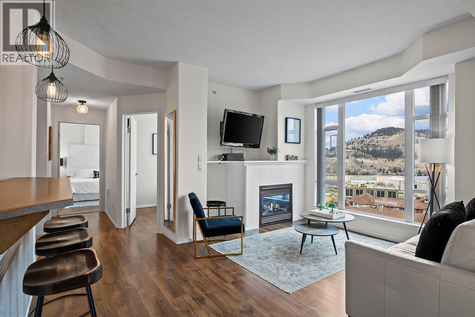 1128 Sunset Drive Unit# 1404. Kelowna, British Columbia