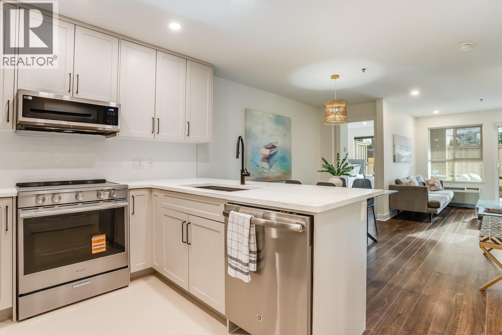 1099 Sunset Drive Unit# 123. Kelowna, British Columbia