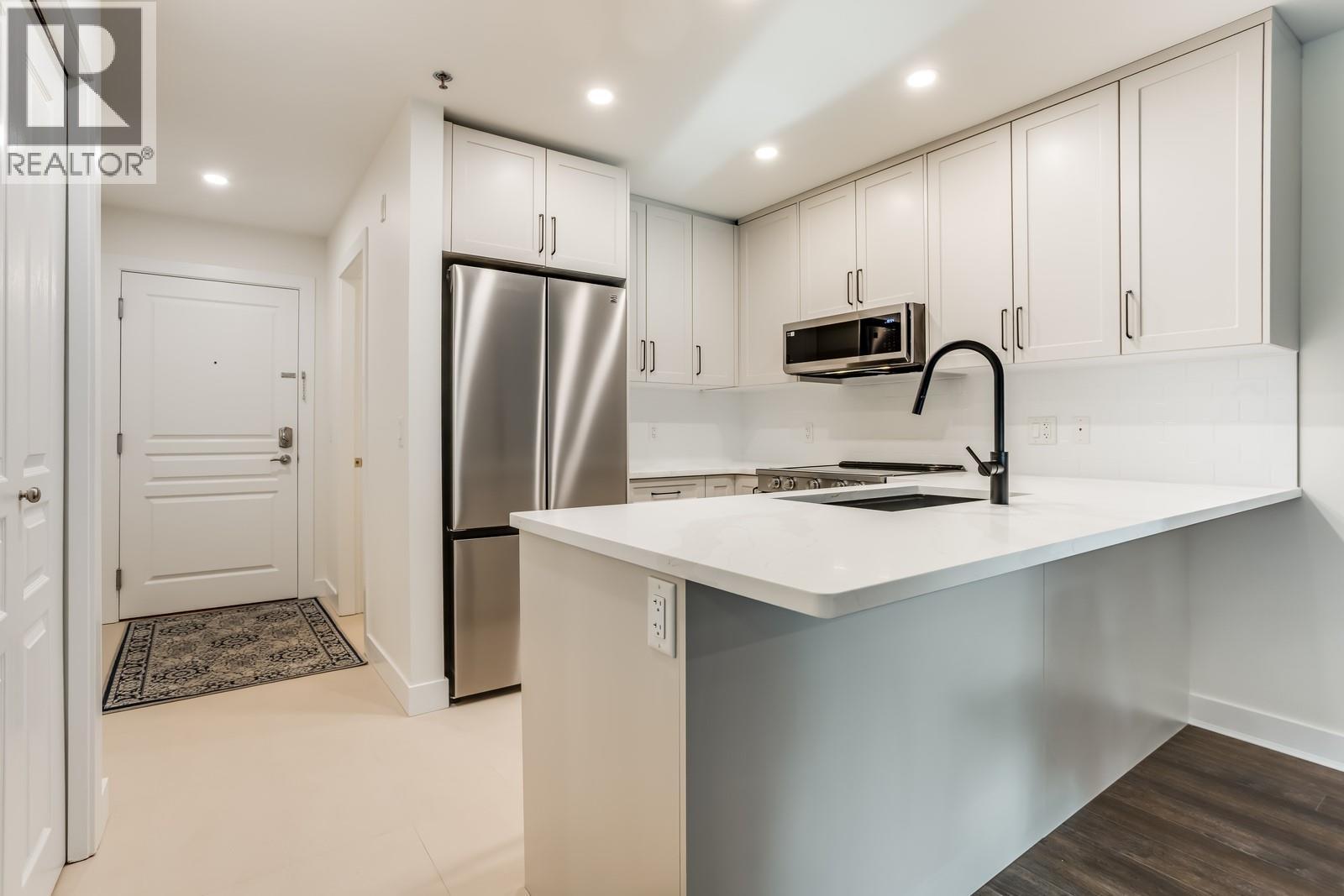 1099 Sunset Drive Unit# 123. Kelowna, British Columbia