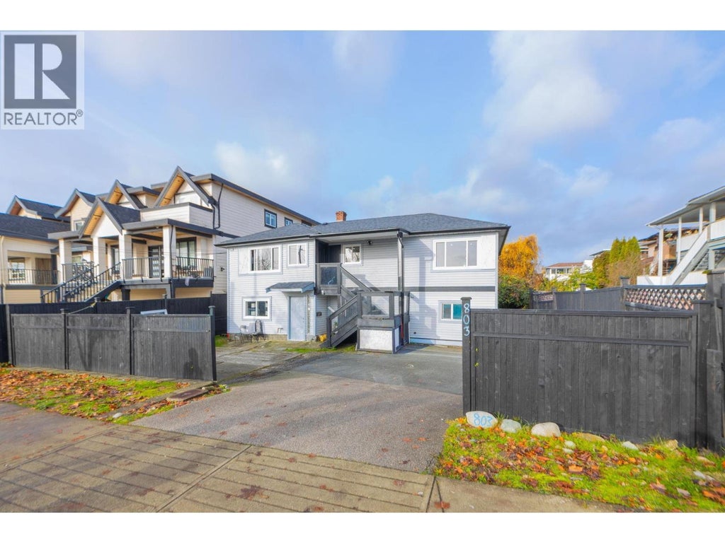 803 Ewen Avenue, New Westminster