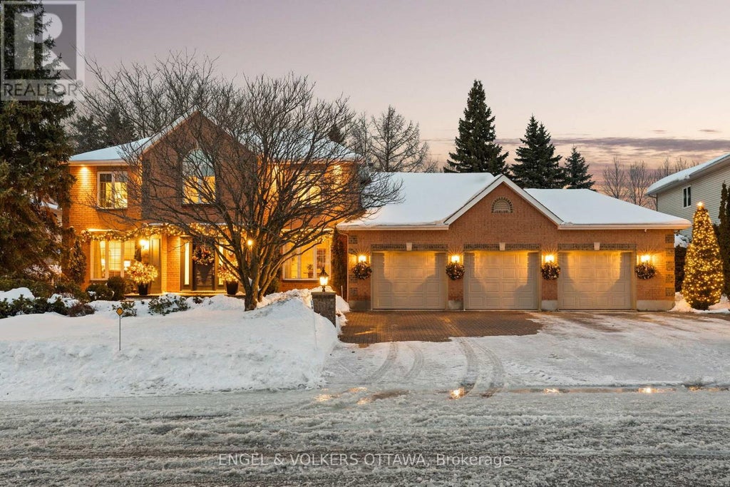 2 Eagle Chase Court, Ottawa