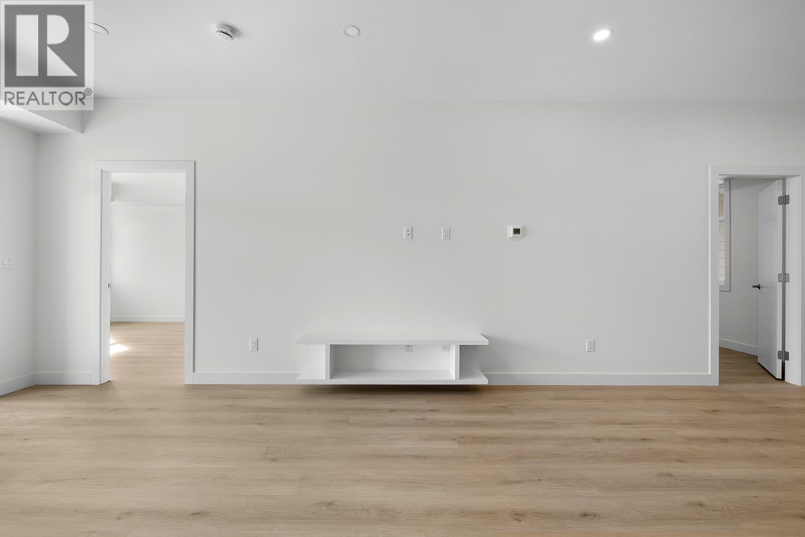 5300 Main Street Unit# 204. Kelowna, British Columbia