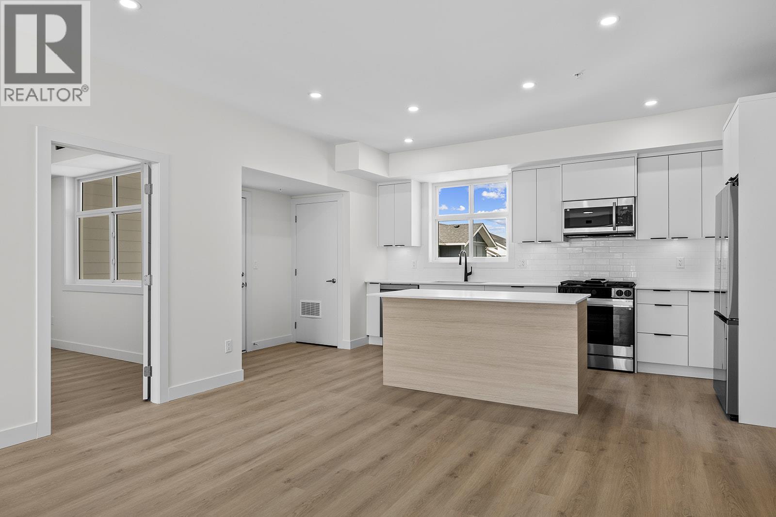 5300 Main Street Unit# 204. Kelowna, British Columbia