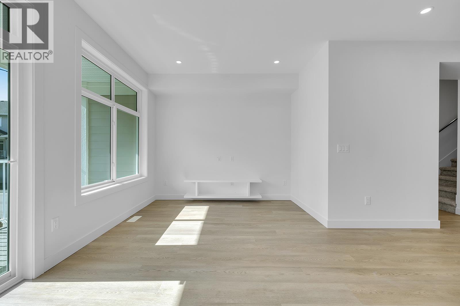 5300 Main Street Unit# 118. Kelowna, British Columbia