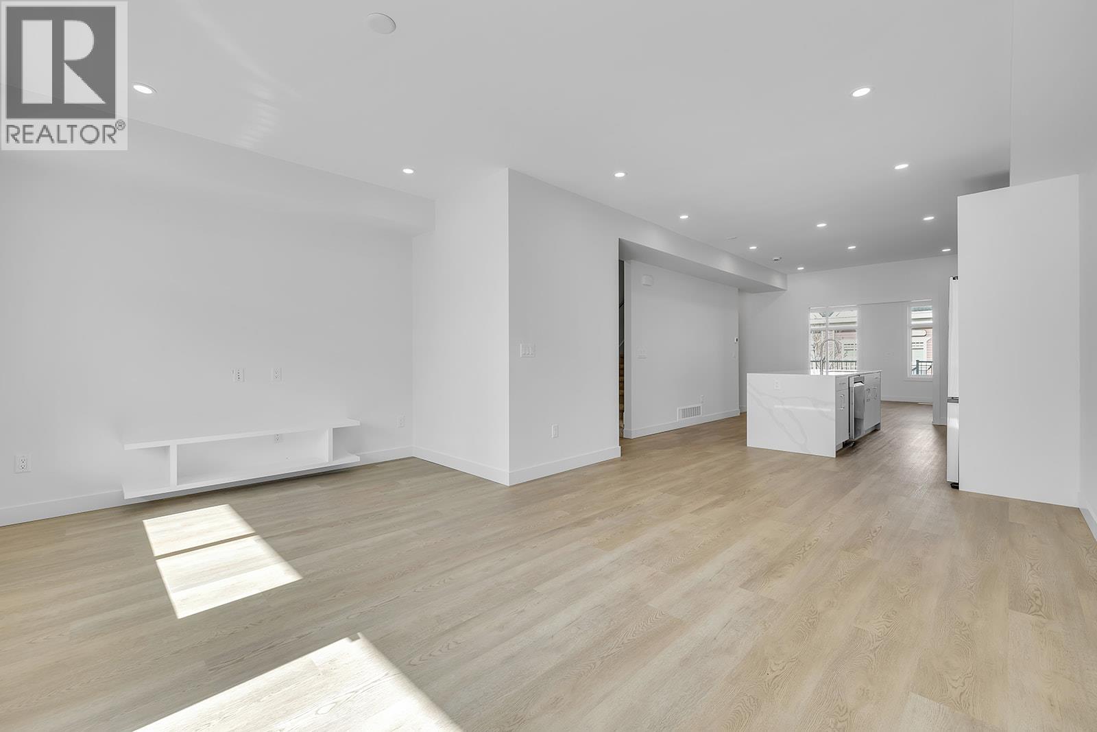 5300 Main Street Unit# 118. Kelowna, British Columbia