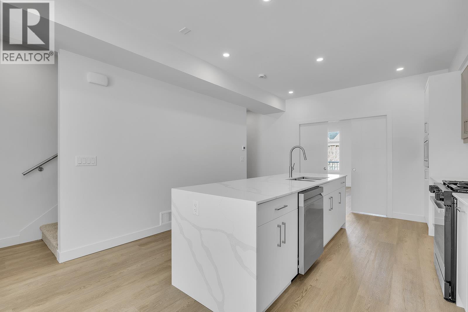 5300 Main Street Unit# 118. Kelowna, British Columbia