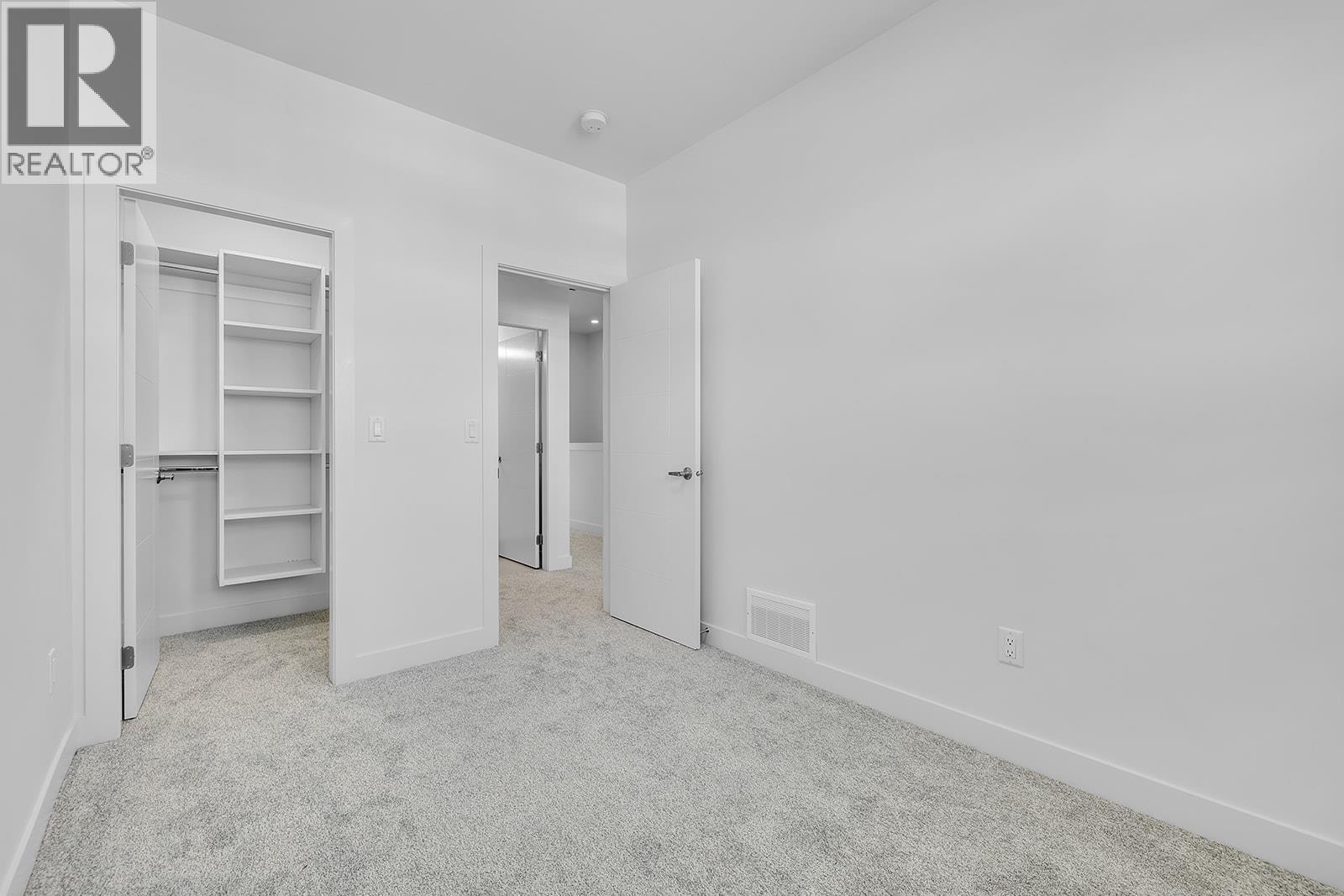 5300 Main Street Unit# 118. Kelowna, British Columbia