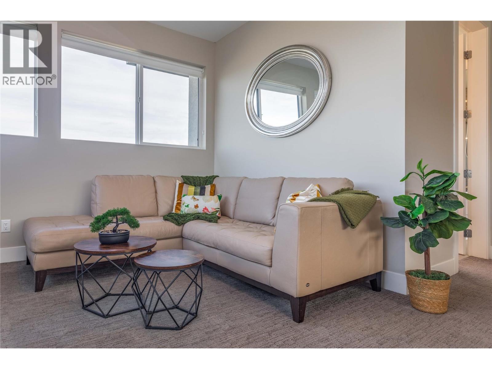 1648 Fawn Run Drive. Kelowna, British Columbia