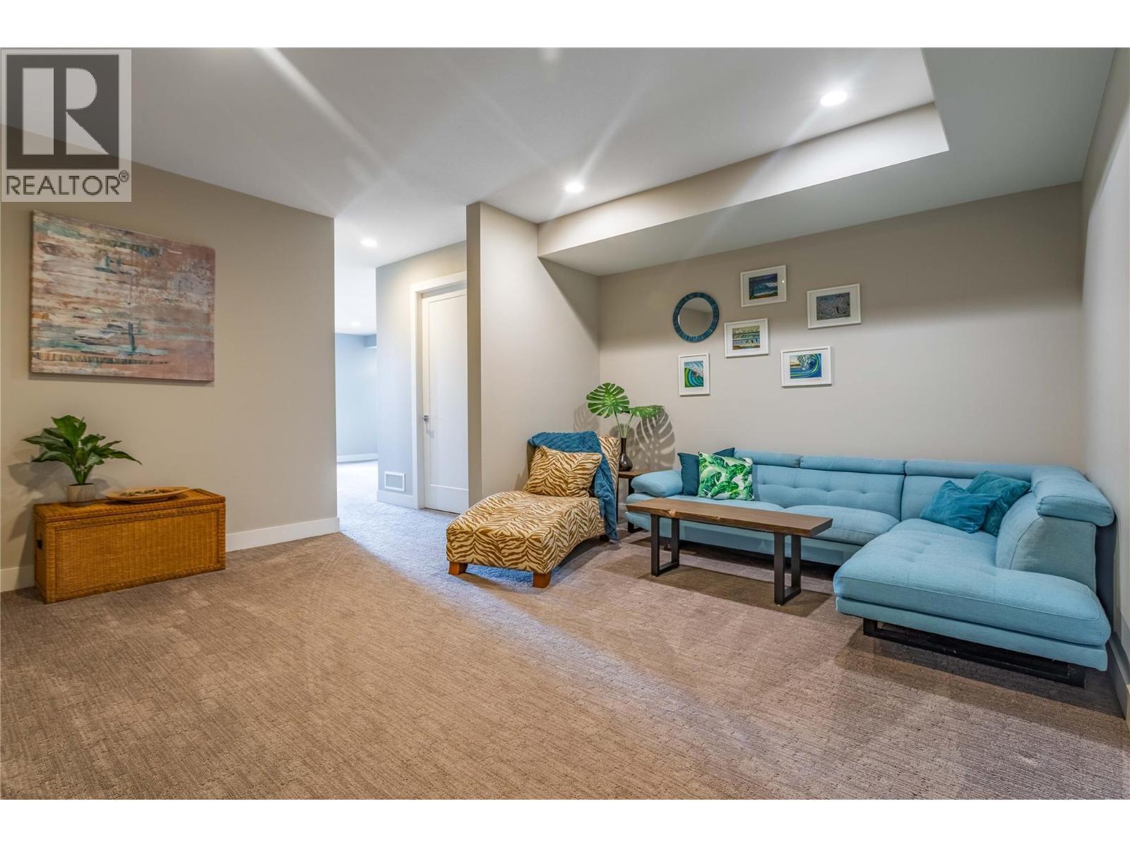 1648 Fawn Run Drive. Kelowna, British Columbia