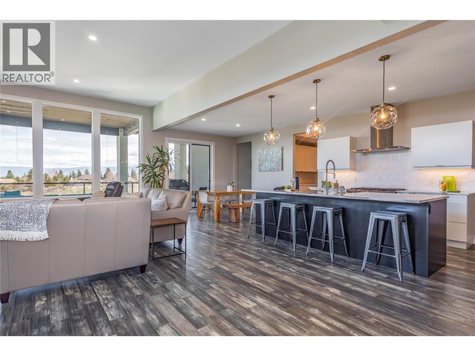 1648 Fawn Run Drive. Kelowna, British Columbia