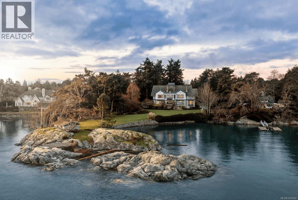 3175 Beach Drive, Oak Bay