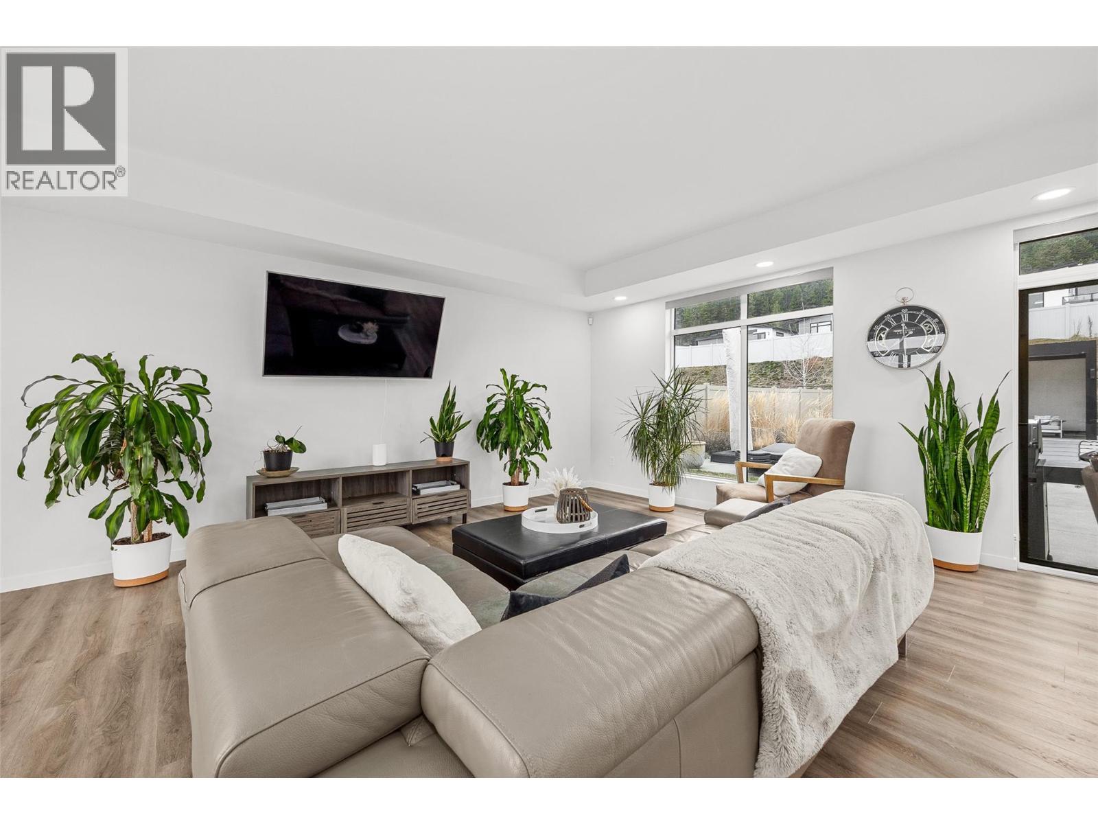 3708 Morningside Drive. West Kelowna, British Columbia