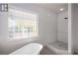 4323 Bedford Lane. Kelowna, British Columbia