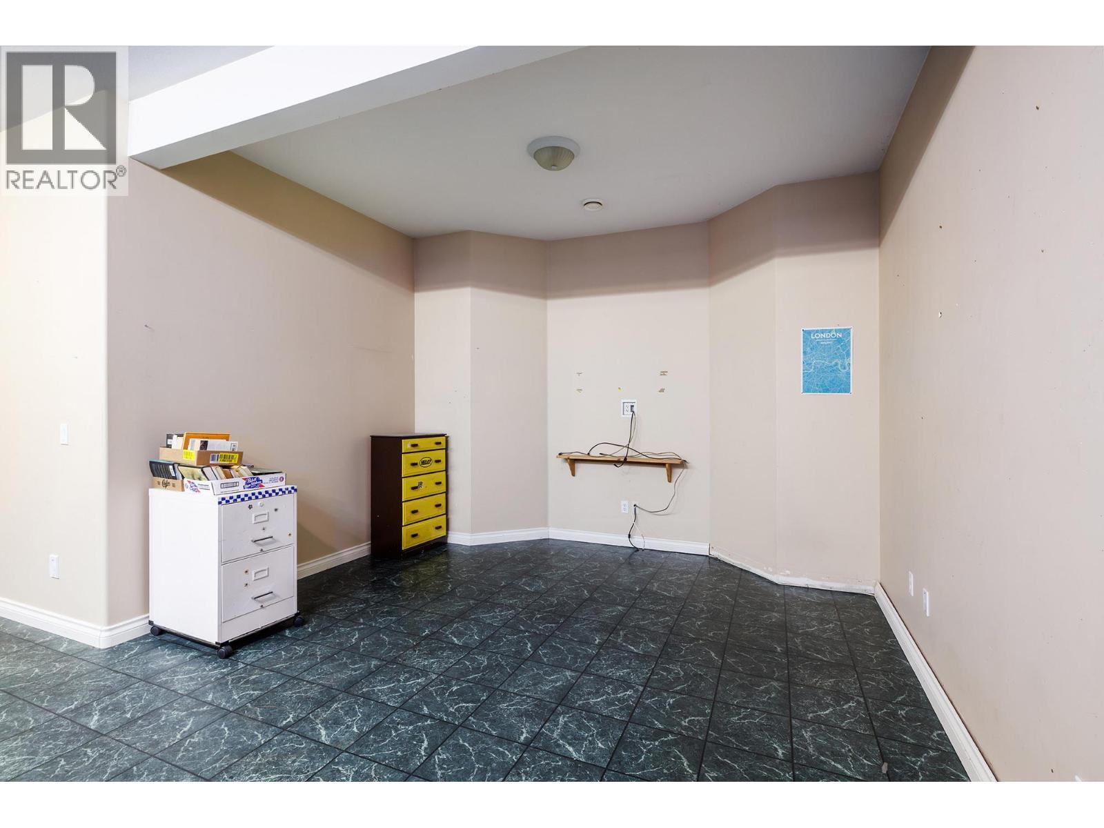 4323 Bedford Lane. Kelowna, British Columbia