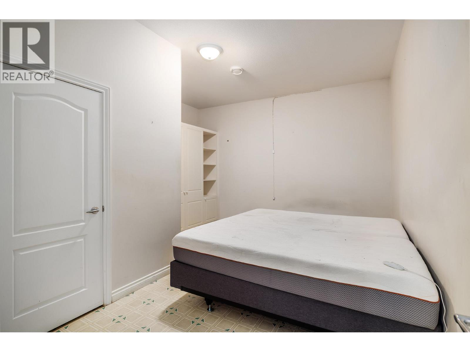 4323 Bedford Lane. Kelowna, British Columbia